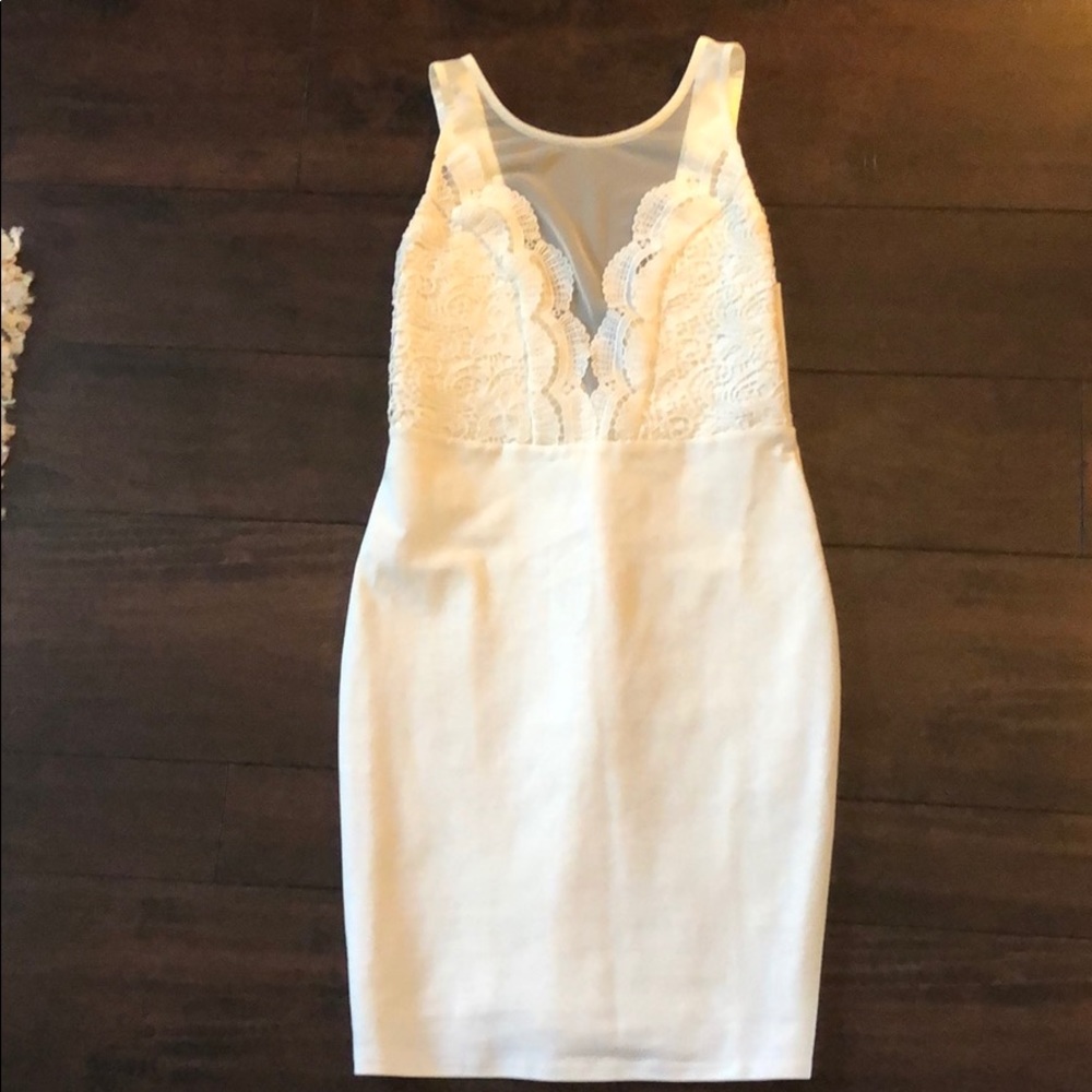 Lulu’s Coquina White Lace Bodycon Dress
